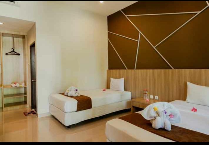 Puri Senggigi Hotel マンシット エクステリア 写真