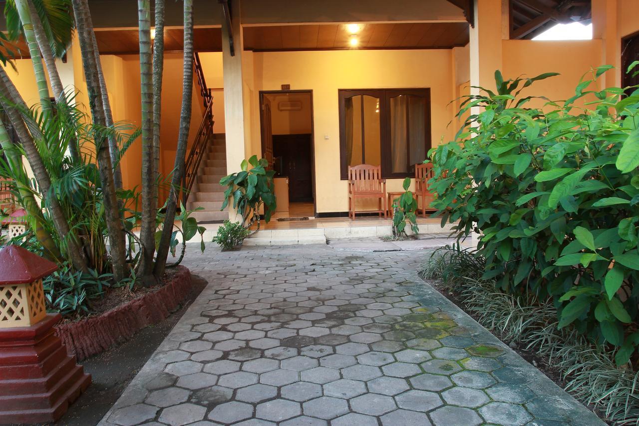 Puri Senggigi Hotel マンシット エクステリア 写真