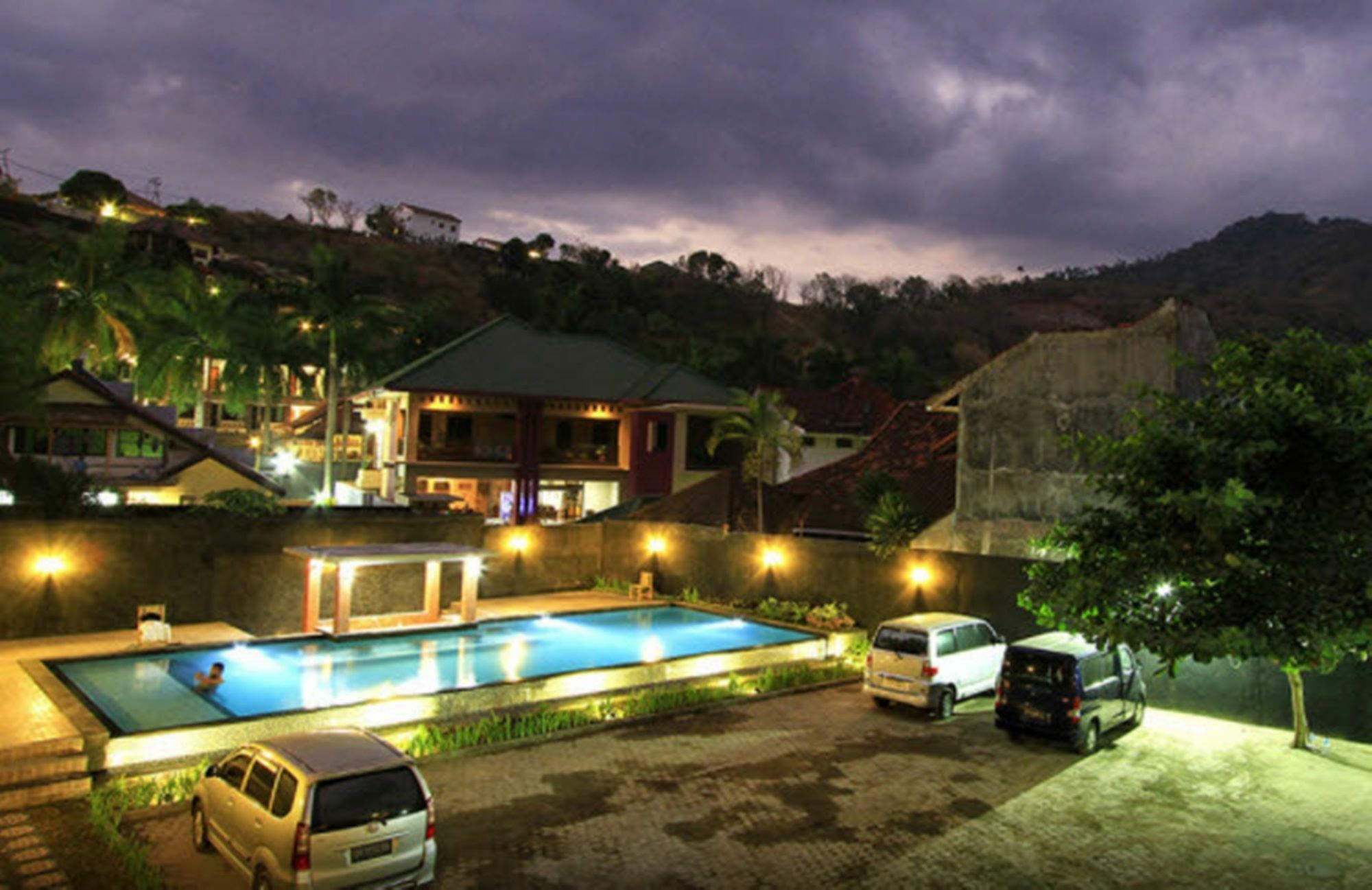 Puri Senggigi Hotel マンシット エクステリア 写真